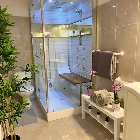 Sublime 89m Front De Mer With 2 Balconies 아파트 라센느쉬르메르