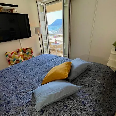 Sublime 89m Front De Mer With 2 Balconies